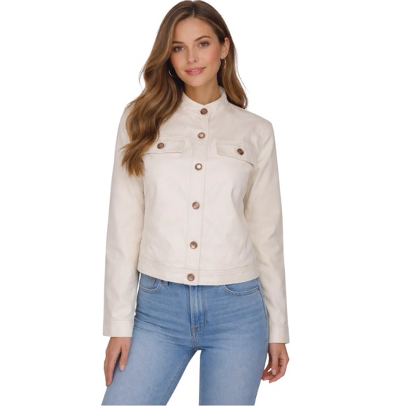 Cole Haan Jackets & Blazers - Cole Haan City Cream Color LightWeight Button Up Jacket Size 6